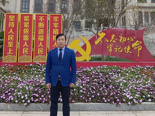 邱佳存.png 邱佳存.png