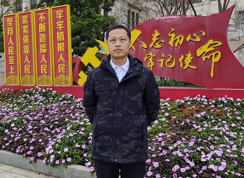 现代物流管理教研室+李宗伟.jpg 现代物流管理教研室+李宗伟.jpg