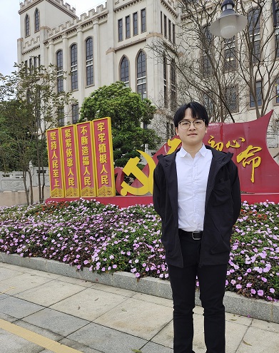 黄靖钊.jpg 黄靖钊.jpg