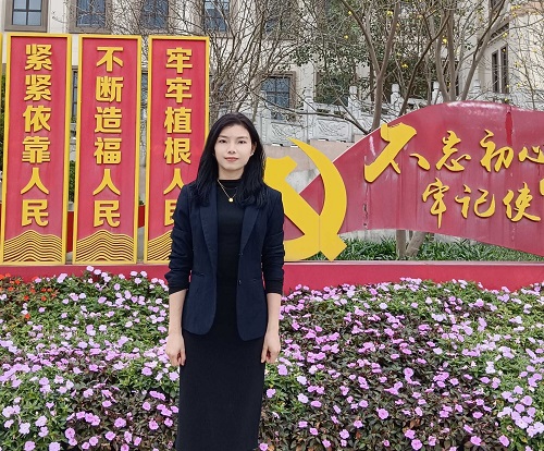 胡艳敏.jpg 胡艳敏.jpg