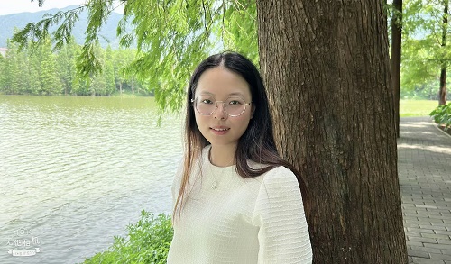 现代物流管理教研室饶慧婷.jpg 现代物流管理教研室饶慧婷.jpg