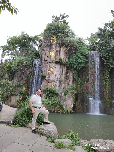 现代物流管理_梁人友.jpg 现代物流管理_梁人友.jpg